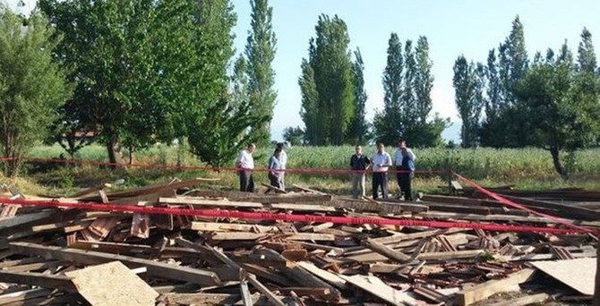 Bağ evinin çatısı çöktü: 1 ölü 3 yaralı