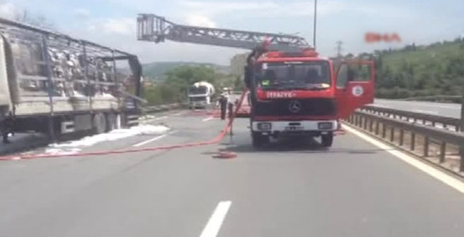 Tankerde yangın çıktı, TEM kilitlendi!
