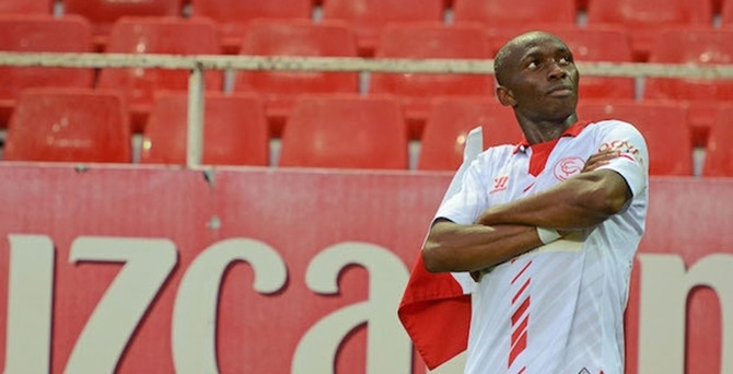 Trabzonspor M’bia'yı alıyor