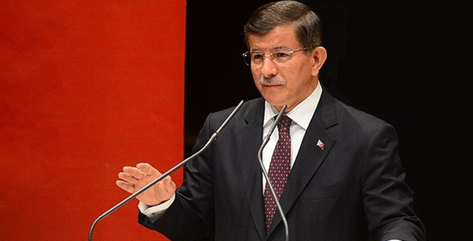 Davutoğlu: AK Parti'siz bir Türkiye siyaseti imkansız