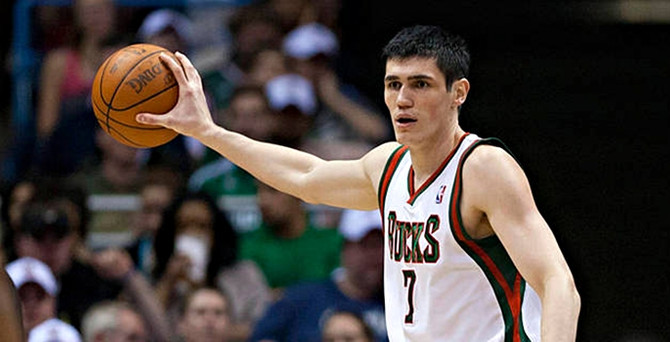 Ersan İlyasova Detroit Pistons'ta