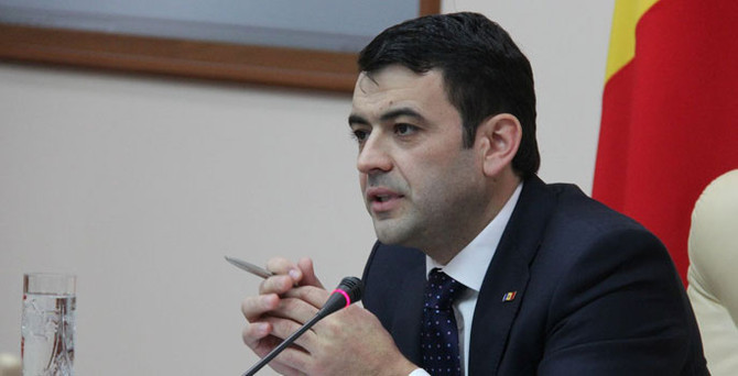 Sahte diploma başbakanı istifa ettirdi