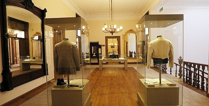 Atatürk'e hediye edilen tarihi halı kayboldu