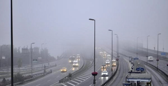İstanbul'da sis etkili oluyor