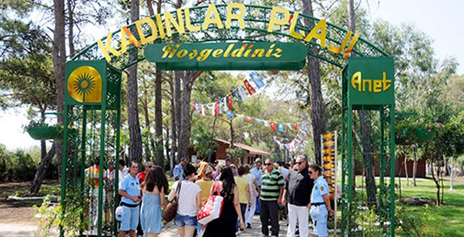 Antalya'da 5 plaj sezonu açtı