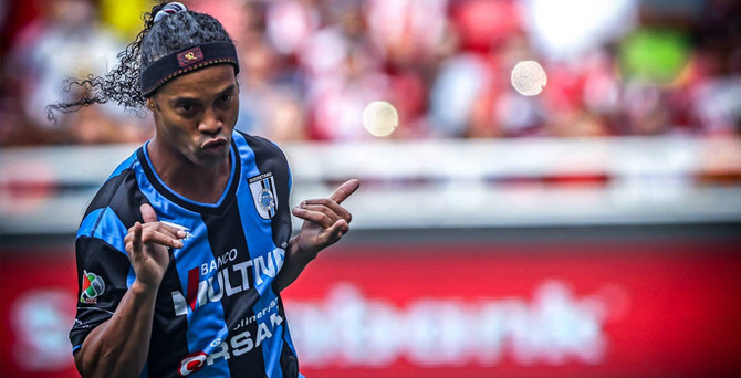 Ronaldinho'nun sözleşmesi feshedildi