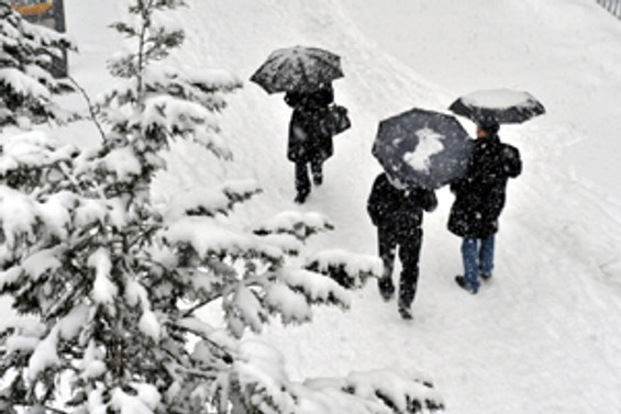 Erzurum'da kar tatili