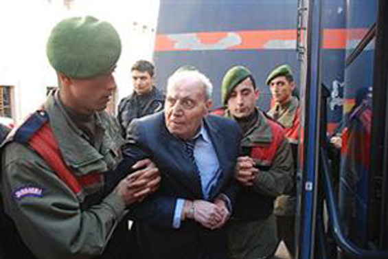 Hüseyin Üzmez tahliye edildi