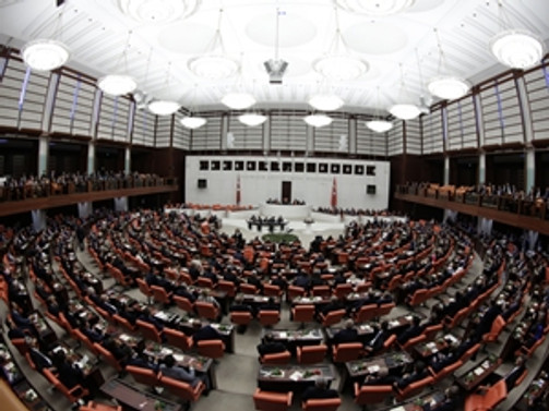 CHP 'kabul' için el kaldıracak