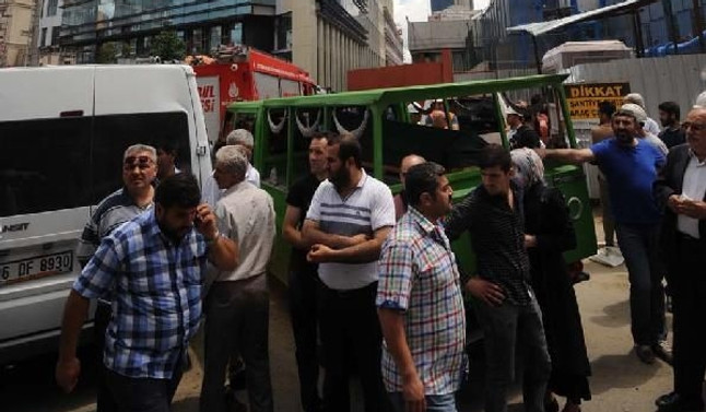 Plaza inşaatında feci ölüm