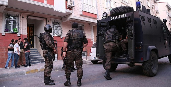 İstanbul'da şafak operasyonu