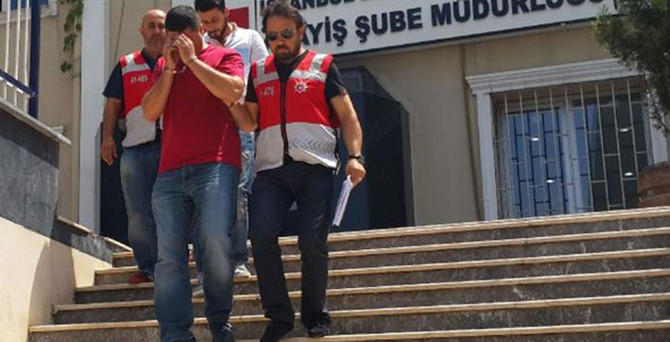 Sahte 'bedava' çubuklarıyla dondurma topladılar