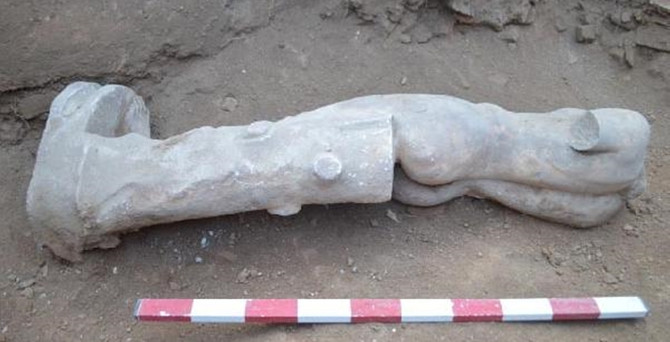 İnşaat kazısında tarihi heykel