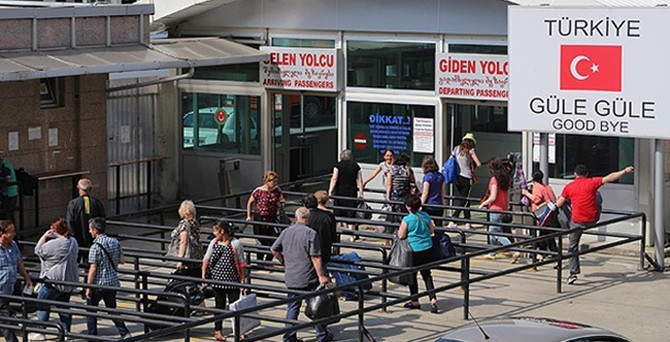 Sarp Sınır Kapısı'ndaki labirentli önlem