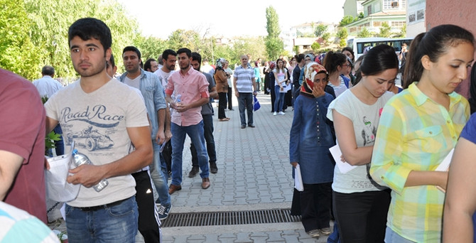 KPSS'nin ilk oturumu başladı