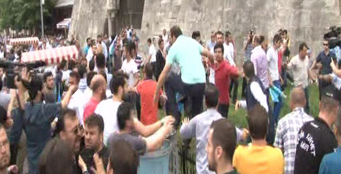 Çinli diye Korelilere saldırdılar