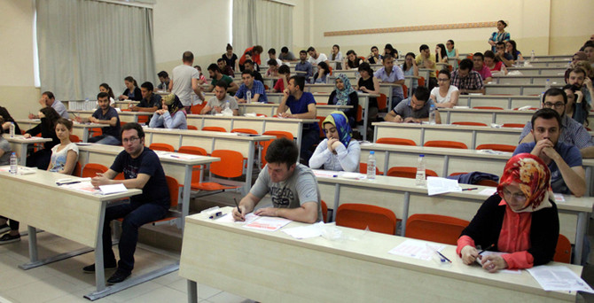 KPSS'de ikinci gün oturumları