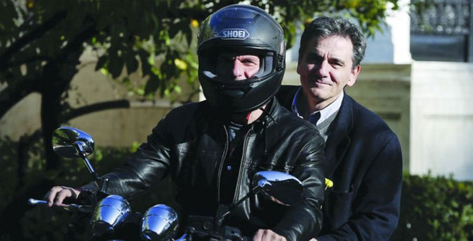 Varuofakis'in koltuğuna 'Evetçi Çakal'
