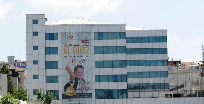 2 milyon Suriyeli mülteci, Arap yatırımcıya onlarca okul açtırdı