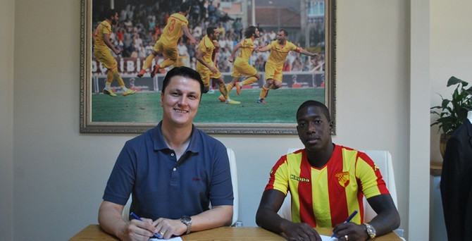 Göztepe, Leroy George transferini bitirdi