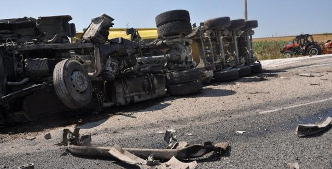 Tekirdağ'da kaza: 2 ölü, 2 yaralı