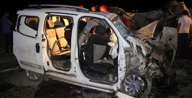 Şanlıurfa'da trafik kazası: 4 ölü