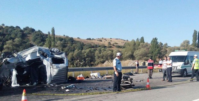 Çorum'da kaza: 6 ölü, 2 yaralı