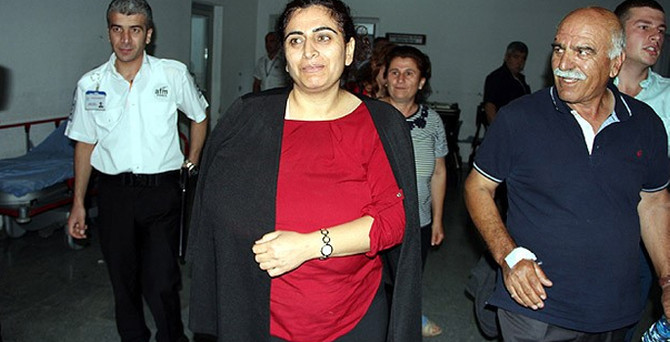 Sebahat Tuncel kaza geçirdi