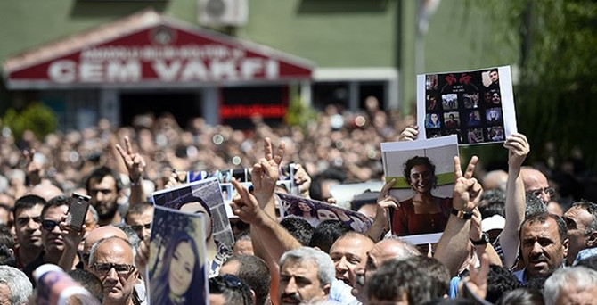 Suruç'taki saldırıda ölenler toprağa verildi