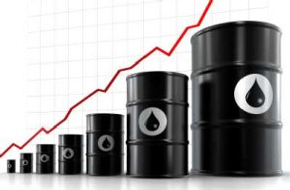 Kaddafi ilerledikçe petrol yükseliyor