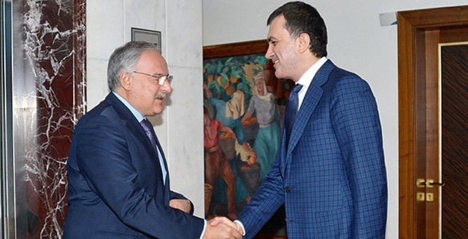 AK Parti ve CHP heyetleri bir araya geldi