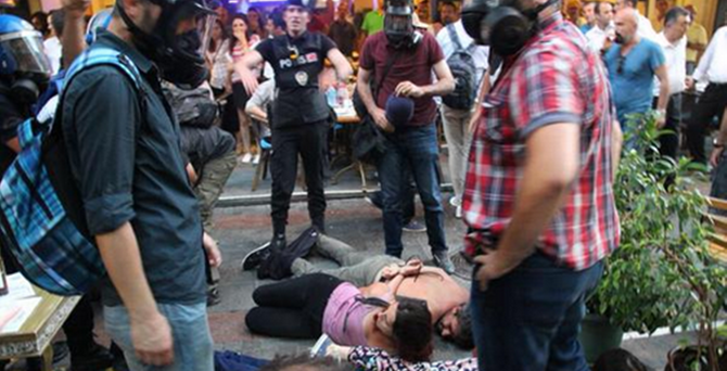 Kadıköy'de olaylı Suruç protestosu
