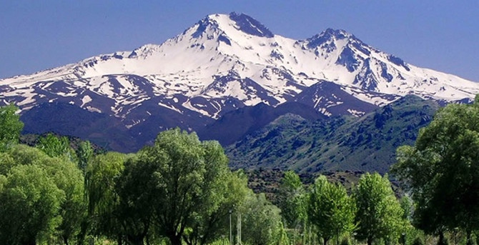 Erciyes Zirve Tırmanışı yapan kadın dağcı öldü