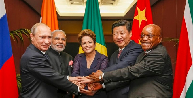 BRICS Bankası ilk kredisini yuan olarak veriyor