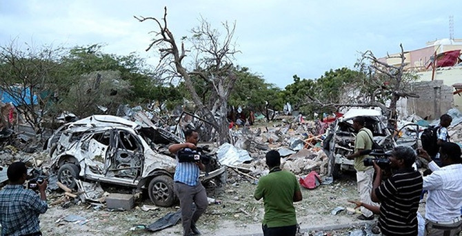Somali'de otele bombalı saldırı: 10 ölü