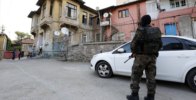 Terör operasyonları sürüyor