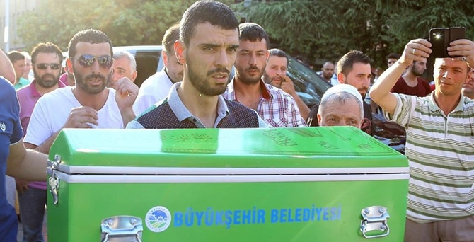 Sofuoğlu'nun oğlu Hamza toprağa verildi
