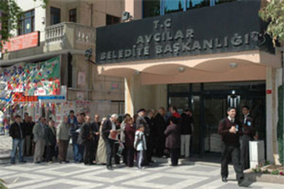 Avcılar Belediyesi'nde yolsuzluk operasyonu