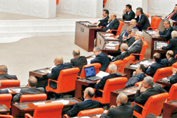 Ekonomi yönetimine iki yeni bakanlık geliyor