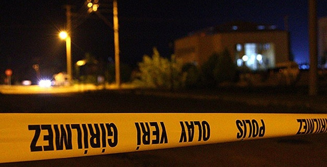 Yola döşenmiş 50 kilogram patlayıcı bulundu
