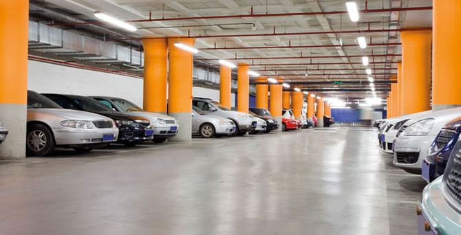 AVM otoparkında aracı zarar gören 'korkmasın'
