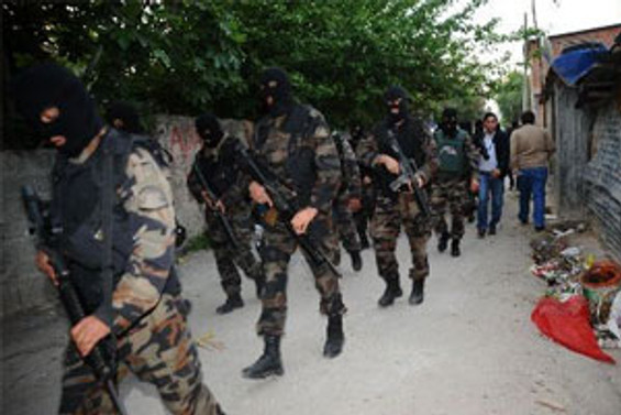 Sultangazi'ye 'Şafak operasyonu'