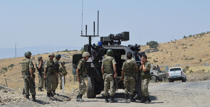 PKK, 4 ile saldırdı: 4 şehit 4 yaralı