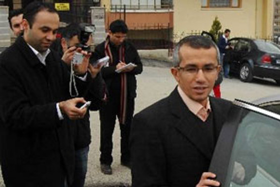 Sarıkaya geri dönüyor