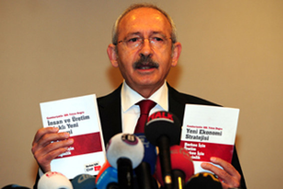 Kılıçdaroğlu, köşe yazarlarıyla buluştu
