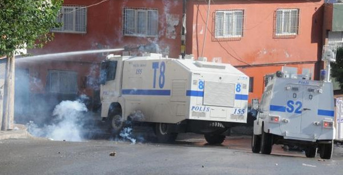 Gaziantep'te yol kapatan gruba müdahale