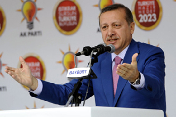 İlk mitingde Bahçeli'ye yanıt verdi