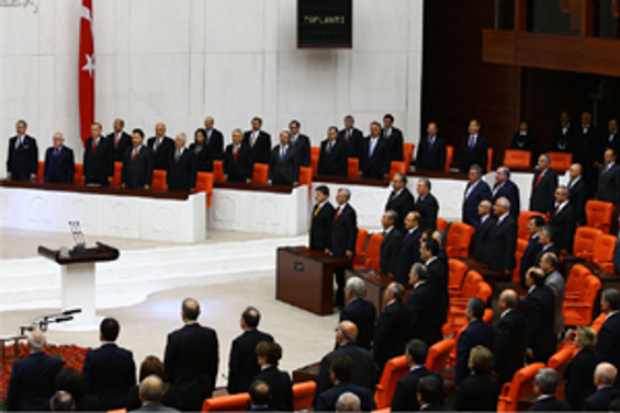 Özel gündemde özel mesaj verdiler