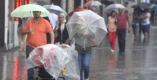 İstanbul ve İzmir için yağış uyarısı
