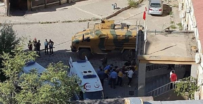 Askeri araca mayınlı tuzak: 2 şehit